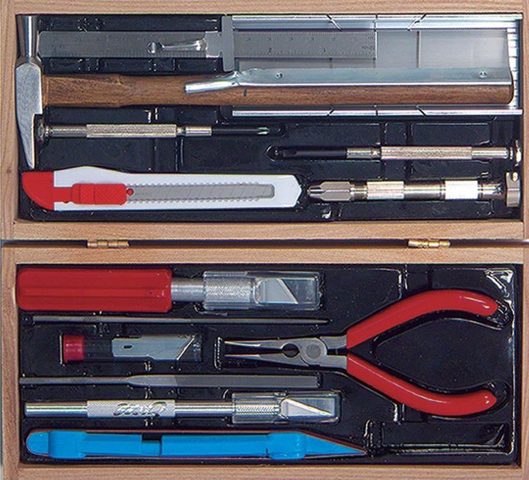 Deluxe jernbane sett i treeske .